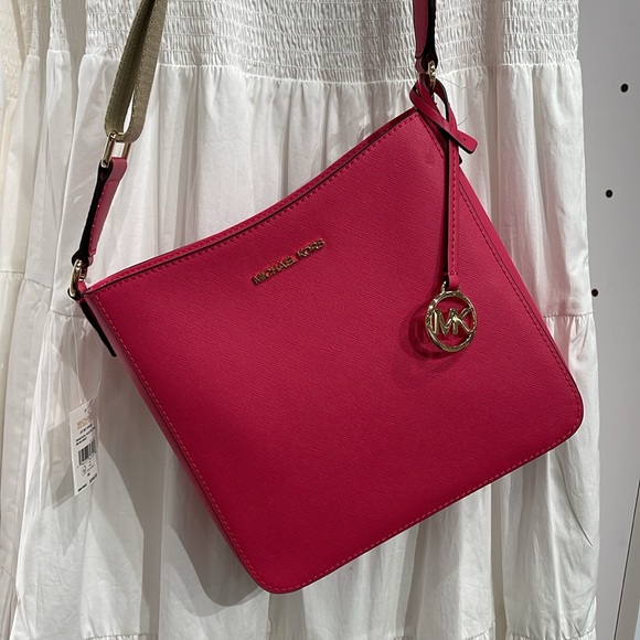 Michael Kors Jet Set Travel Small Messenger Crossbody Bag
Electric Pink 
NWT - Picture 16 of 16